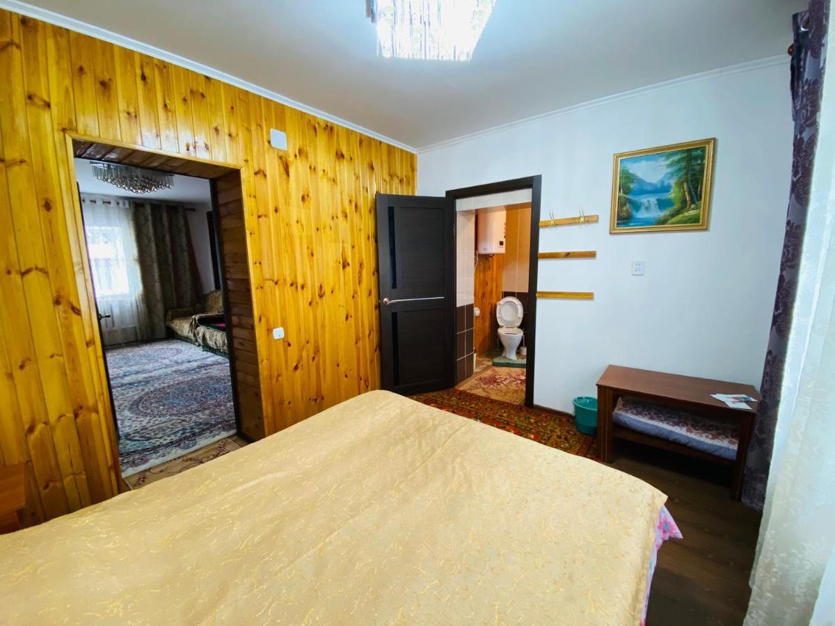 Guest House Kagan Toktogul Εξωτερικό φωτογραφία